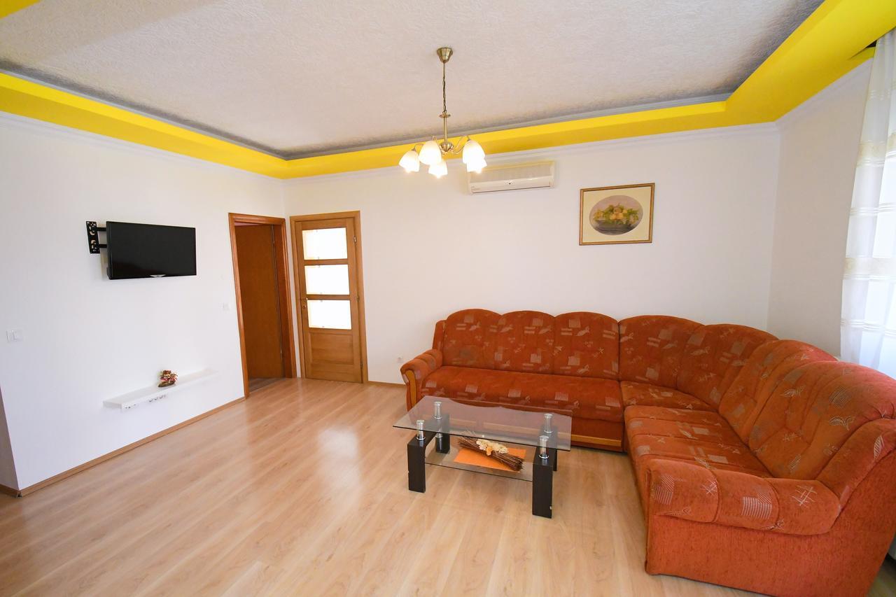 Apartment Mirjana 2 Rijeka Exterior foto